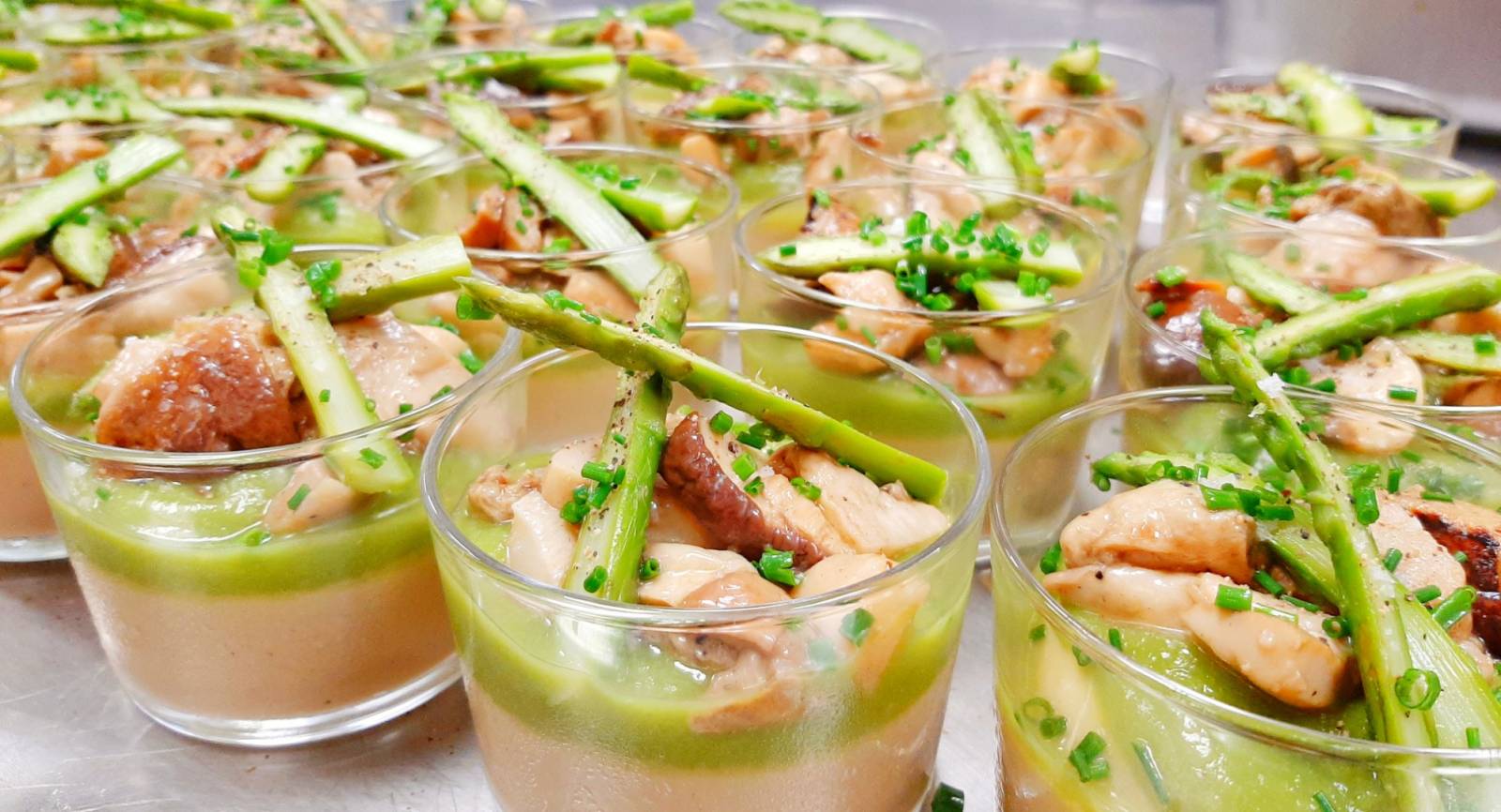 Service traiteur avec recettes originales fait maison Paris 15e