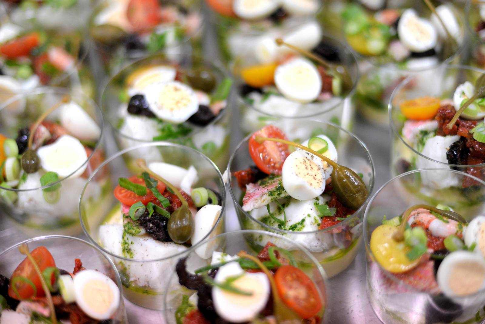 Service traiteur pour organiser un cocktail déjeunatoire pour un baptême Paris 7e