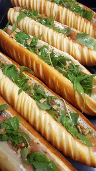 Réserver des sandwich au saumon fumé chez le traiteur Le Club Gourmet proche Paris