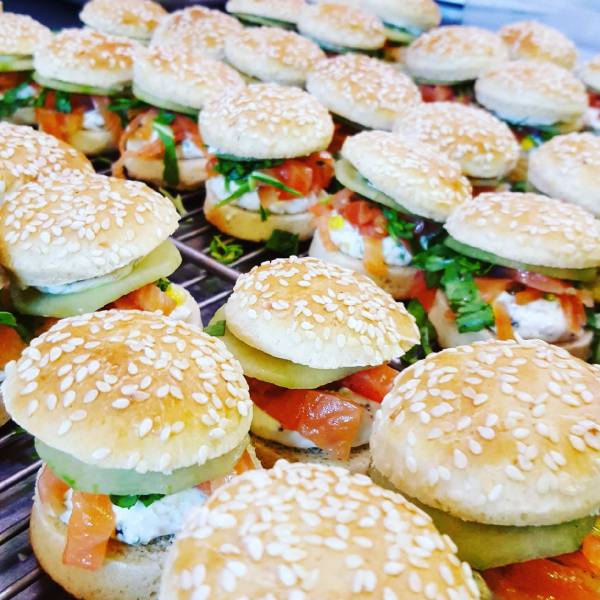 Commander des mini burger au saumon fumé chez le Club Gourmet proche Paris